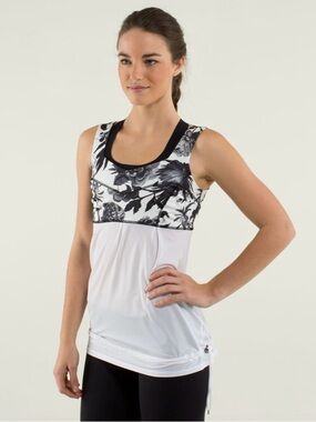Lululemon Tame Me tank, size 8